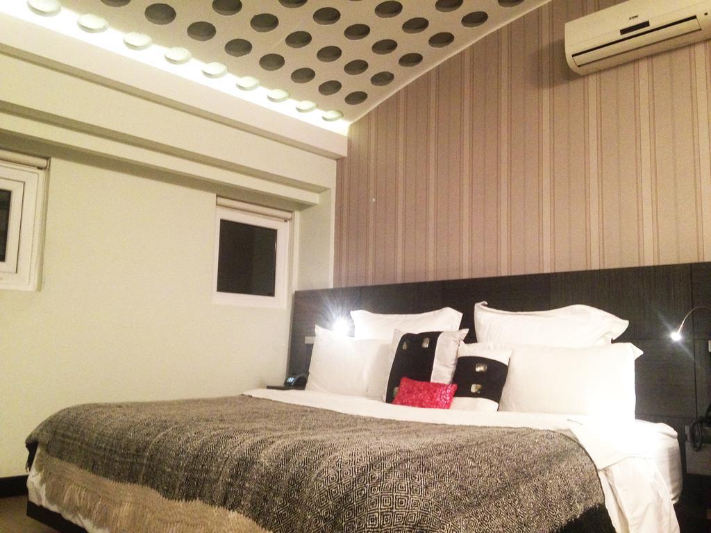 Casa Gaitan Cortes Hotel Bogotá Zewnętrze zdjęcie